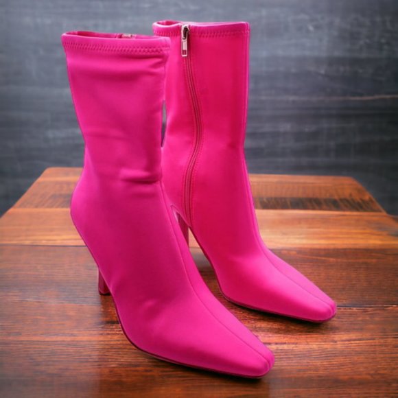 Steve Madden Shoes - Steve Madden Women's Vakay Sock Booties